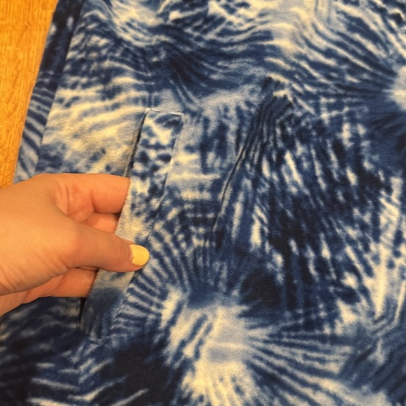 Lands’ End Let’s Get Comfy Dress - Picture 4 of 7